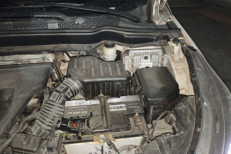 Used Dongfeng Aeolus AX7 2015 2.0L Manual Zhiyi Trim Engine Bay Left
