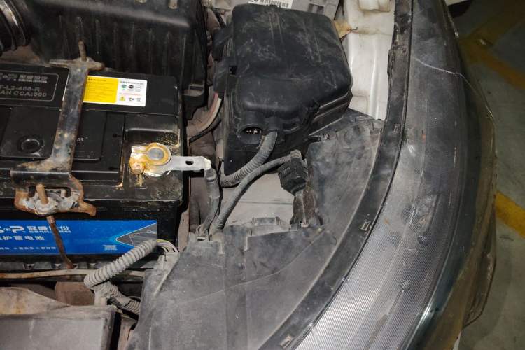 Used Dongfeng Aeolus AX7 2015 2.0L Manual Zhiyue Model Engine Bay Left