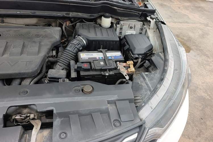 Used Dongfeng Aeolus AX7 2015 2.0L Manual Zhiyi Trim Engine Bay Left