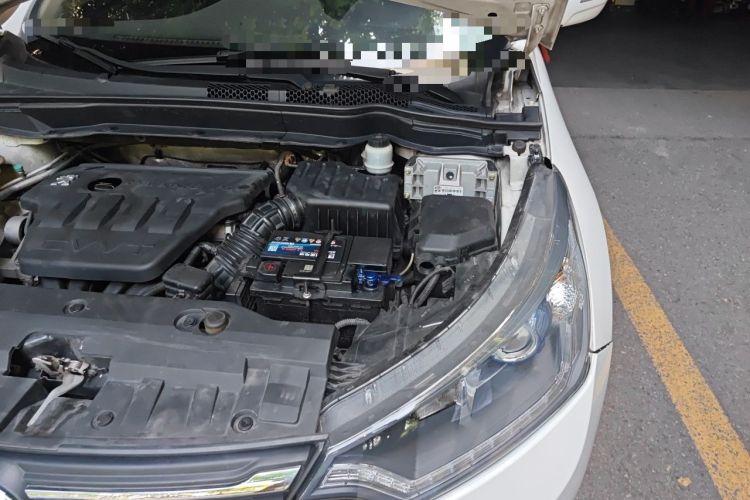 Used Dongfeng Aeolus AX7 2015 2.0L Automatic Zhiyi Trim Engine Bay Left