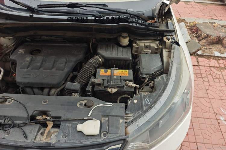 Used Dongfeng Aeolus AX7 2015 2.0L Automatic Zhiyi Trim Engine Bay Left