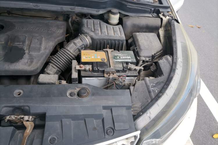 Used Dongfeng Aeolus AX7 2015 2.3L Automatic ZhiZun Version Engine Bay Left