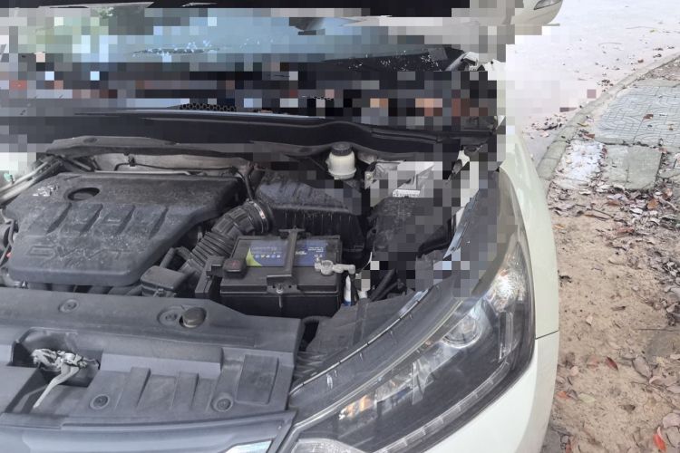 Used Dongfeng Aeolus AX7 2015 2.0L Automatic Zhiyi Trim Engine Bay Left