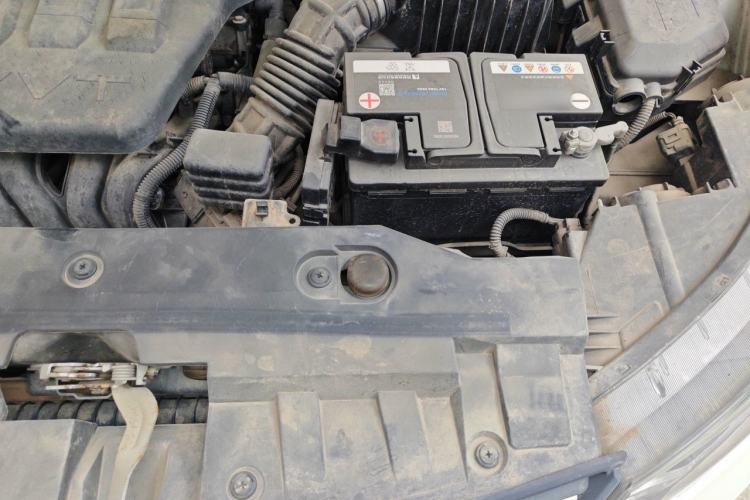 Used Dongfeng Aeolus AX7 2015 2.0L Automatic Zhiyi Trim Engine Bay Left