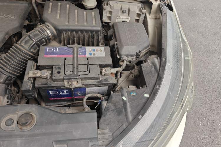 Used Dongfeng Aeolus AX7 2015 2.3L Automatic ZhiZun Version Engine Bay Left