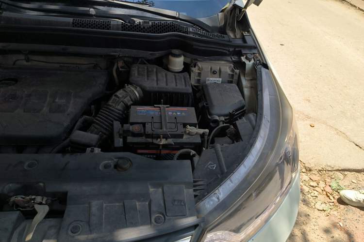 Used Dongfeng Aeolus AX7 2015 2.0L Manual Zhiyi Trim Engine Bay Left