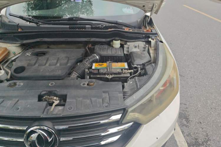 Used Dongfeng Aeolus AX7 2015 2.3L Automatic ZhiZun Version Engine Bay Left