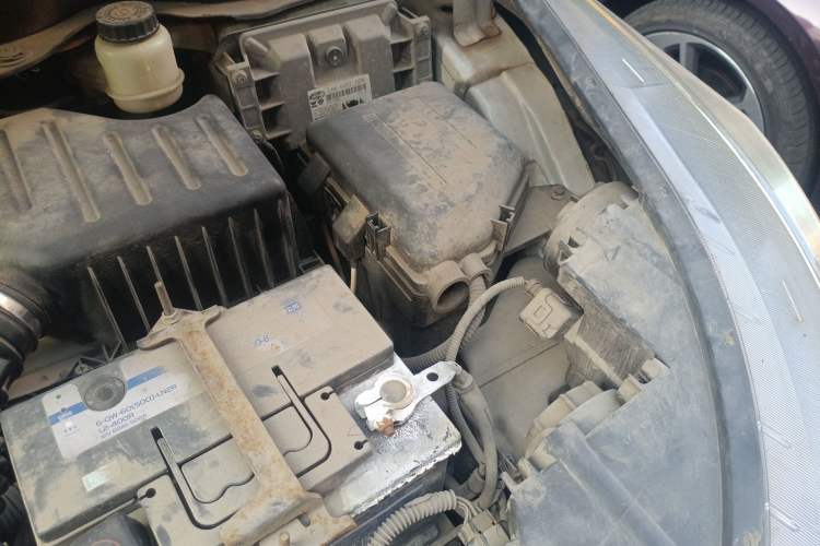 Used Dongfeng Aeolus AX7 2015 2.0L Automatic Zhiyi Trim Engine Bay Left