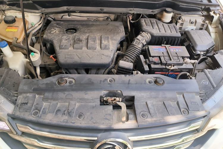 Used Dongfeng Aeolus AX7 2015 2.0L Manual Zhiyi Trim Engine Bay