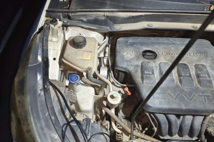 Used Dongfeng Aeolus AX7 2015 2.0L Automatic Zhiyi Trim Engine Bay Right