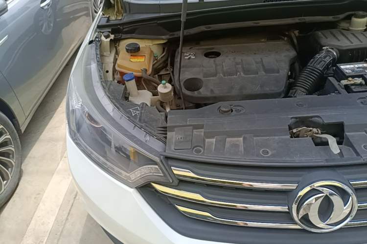 Used Dongfeng Aeolus AX7 2015 2.3L Automatic ZhiZun Version Engine Bay Right