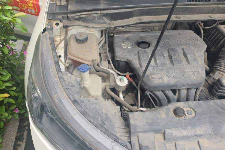 Used Dongfeng Aeolus AX7 2015 2.0L Manual Zhiyi Trim Engine Bay Right
