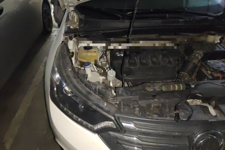 Used Dongfeng Aeolus AX7 2015 2.3L Automatic ZhiZun Version Engine Bay Right