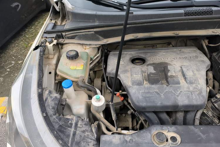 Used Dongfeng Aeolus AX7 2015 2.0L Automatic Zhiyue Version Engine Bay Right