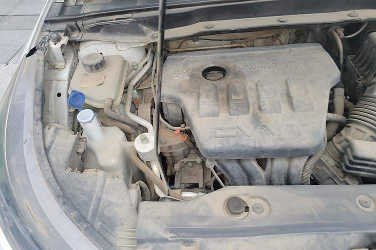 Used Dongfeng Aeolus AX7 2015 2.0L Automatic Zhiyi Trim Engine Bay Right