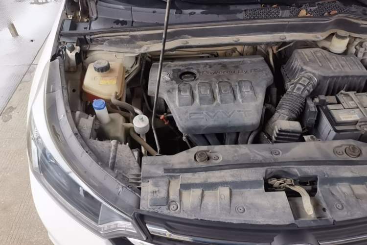 Used Dongfeng Aeolus AX7 2015 2.0L Automatic Zhiyue Version Engine Bay Right