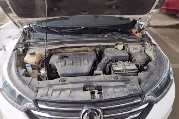 Used Dongfeng Aeolus AX7 2015 2.0L Automatic Zhiyue Version Engine Bay