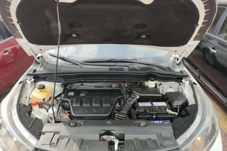 Used Dongfeng Aeolus AX7 2015 2.0L Automatic Zhiyue Version Engine Bay