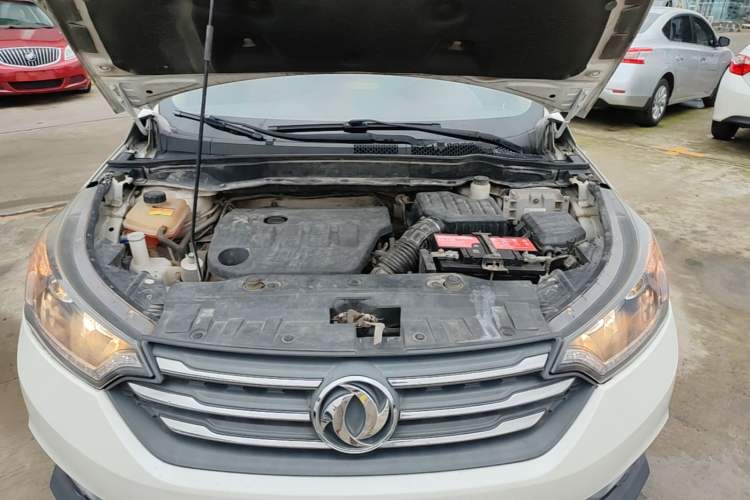 Used Dongfeng Aeolus AX7 2015 2.3L Automatic ZhiZun Version Engine Bay