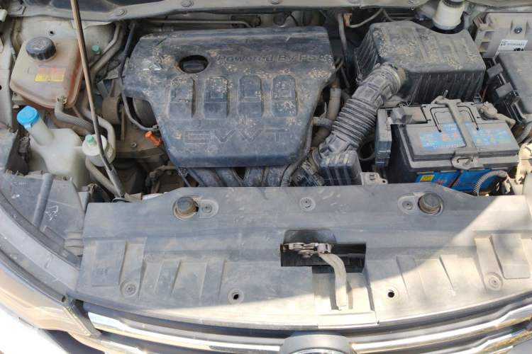 Used Dongfeng Aeolus AX7 2015 2.0L Manual Zhiyi Trim Engine Bay