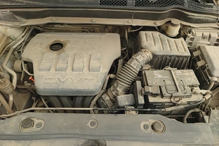 Used Dongfeng Aeolus AX7 2015 2.0L Manual Zhiyi Trim Engine Bay