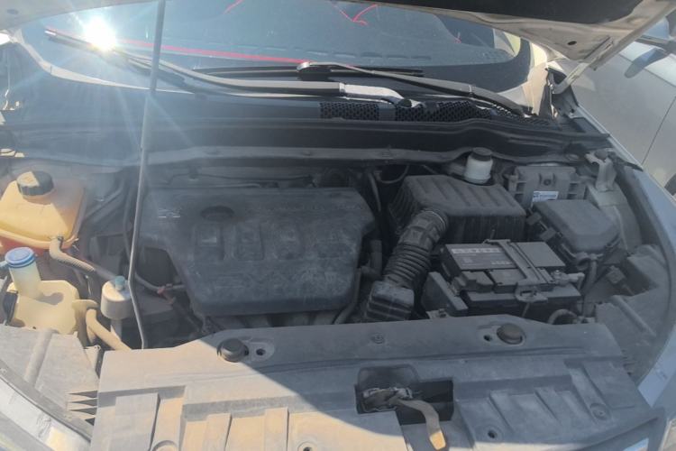 Used Dongfeng Aeolus AX7 2015 2.0L Automatic Zhiyi Trim Engine Bay