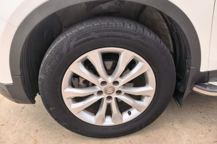 Used Dongfeng Aeolus AX7 2015 2.0L Automatic Zhiyi Trim Exterior 3