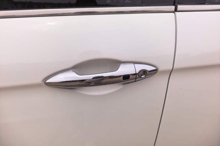 Used Dongfeng Aeolus AX7 2015 2.0L Automatic Zhiyi Trim Exterior 6