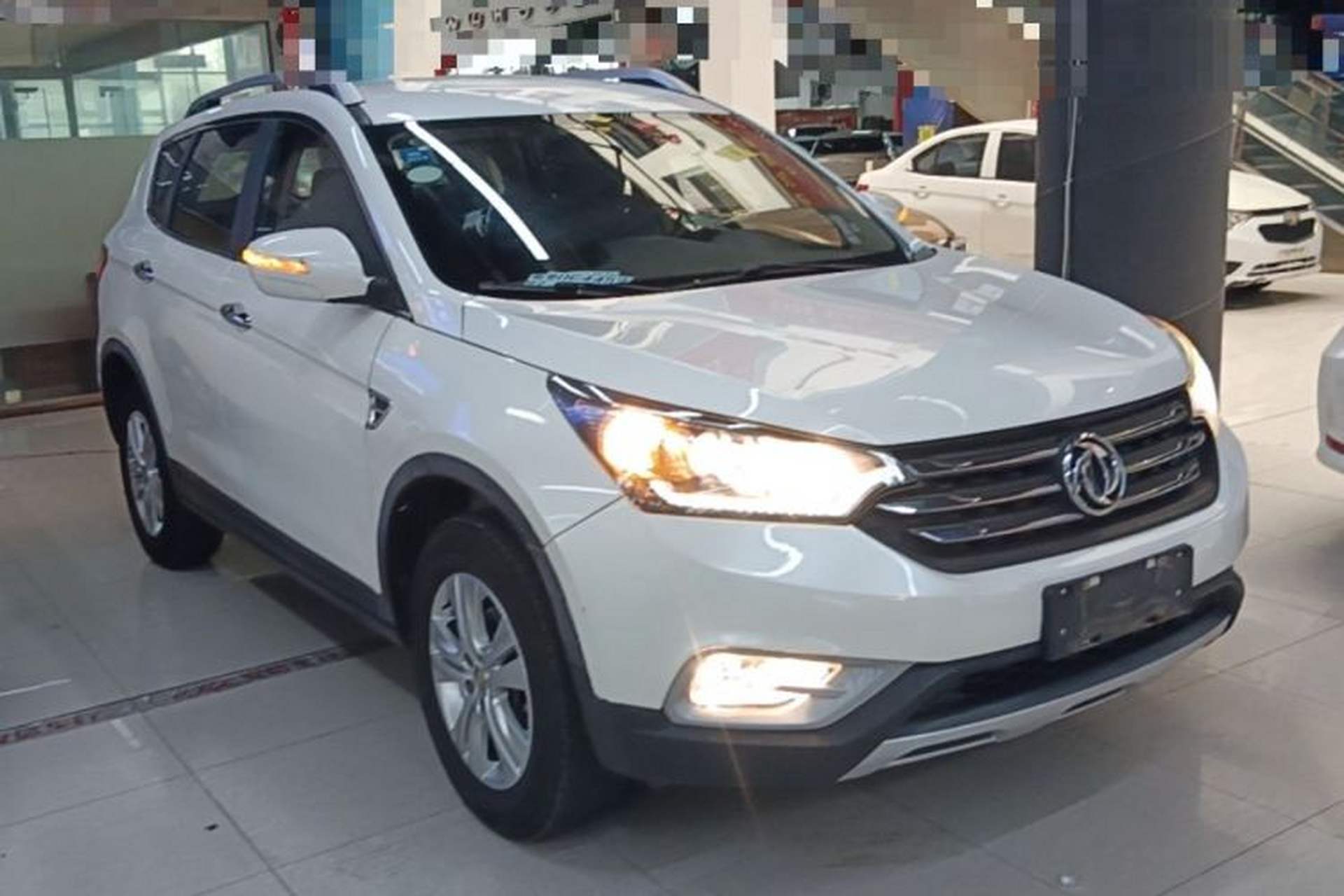 Used Dongfeng Aeolus AX7 2015 2.0L Manual Zhiyue Model Front Right 45 Deg