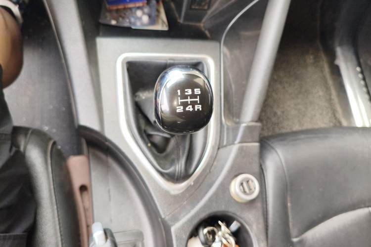 Used Dongfeng Aeolus AX7 2015 2.0L Manual Zhiyi Trim Gear Lever