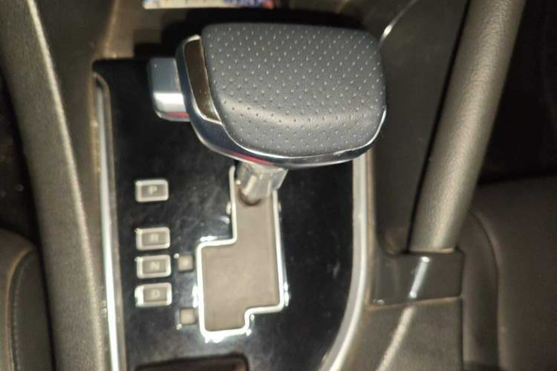 Used Dongfeng Aeolus AX7 2015 2.0L Automatic Zhiyi Trim Gear Lever