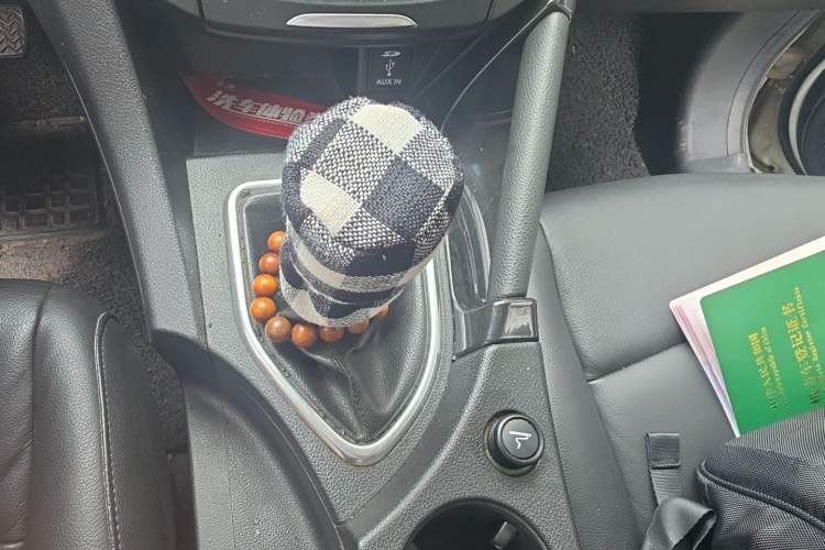 Used Dongfeng Aeolus AX7 2015 2.0L Manual Zhiyi Trim Gear Lever