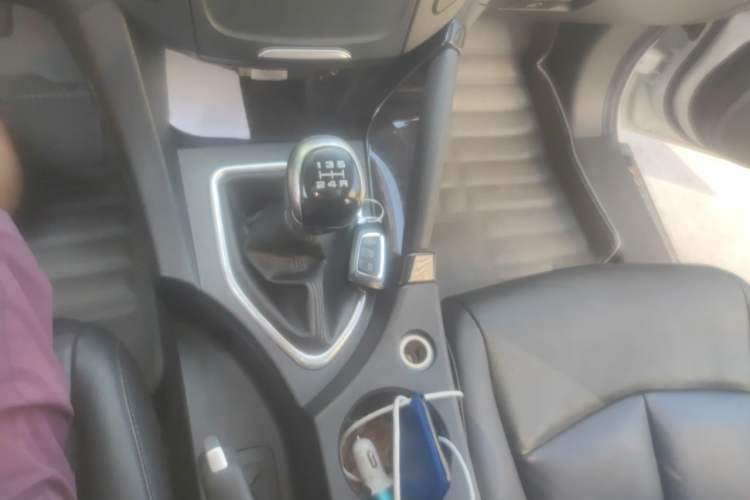 Used Dongfeng Aeolus AX7 2015 2.0L Manual Zhiyi Trim Gear Lever