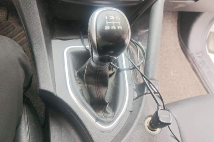 Used Dongfeng Aeolus AX7 2015 2.0L Manual Zhiyi Trim Gear Lever