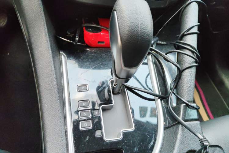 Used Dongfeng Aeolus AX7 2015 2.0L Automatic Zhiyi Trim Gear Lever