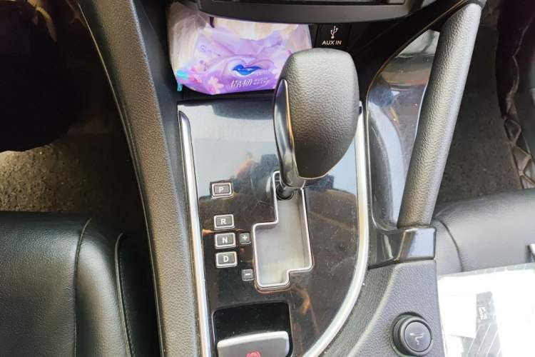 Used Dongfeng Aeolus AX7 2015 2.0L Automatic Zhiyi Trim Gear Lever