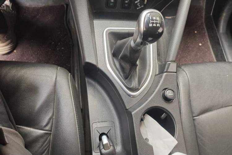 Used Dongfeng Aeolus AX7 2015 2.0L Manual Parade Edition Gear Lever