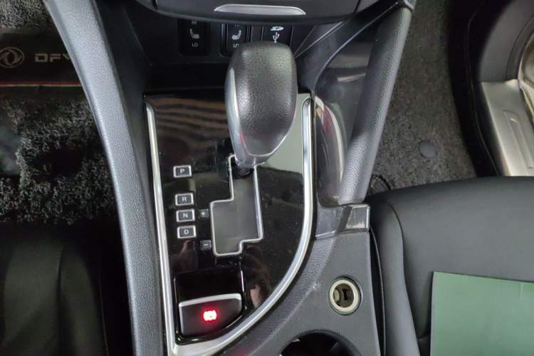 Used Dongfeng Aeolus AX7 2015 2.3L Automatic ZhiZun Version Gear Lever