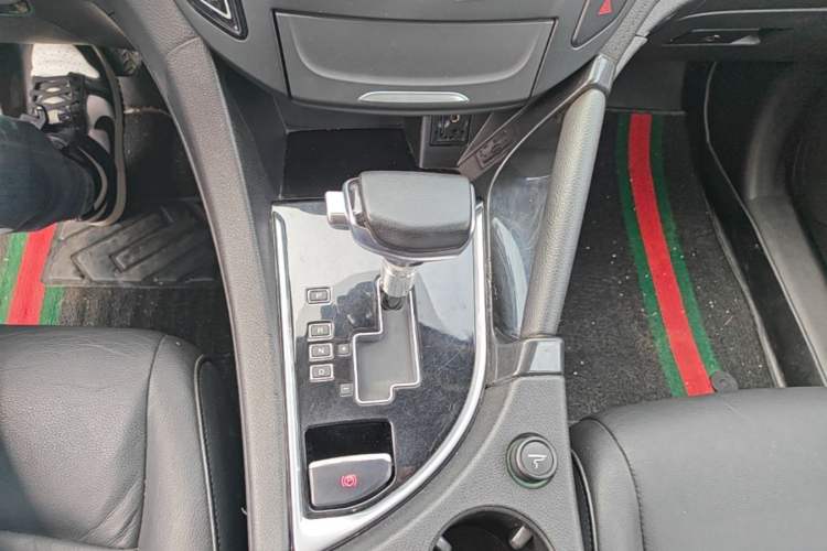 Used Dongfeng Aeolus AX7 2015 2.0L Automatic Zhiyi Trim Gear Lever