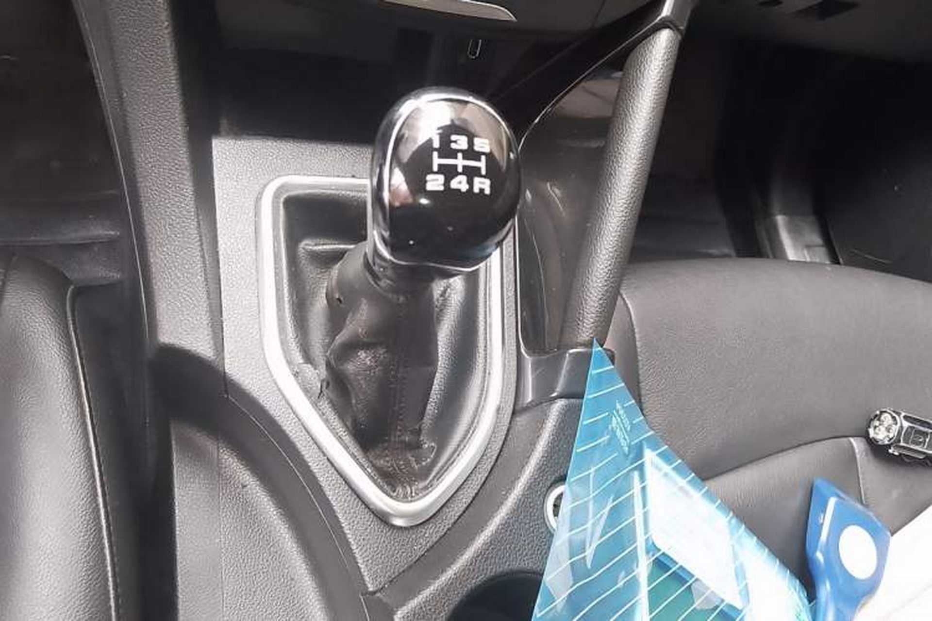 Used Dongfeng Aeolus AX7 2015 2.0L Manual Zhiyi Trim Gear Lever