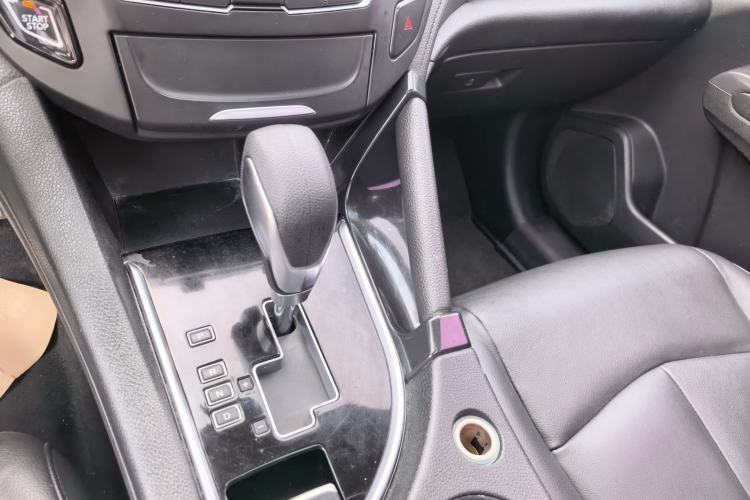 Used Dongfeng Aeolus AX7 2015 2.0L Automatic Zhiyi Trim Gear Lever