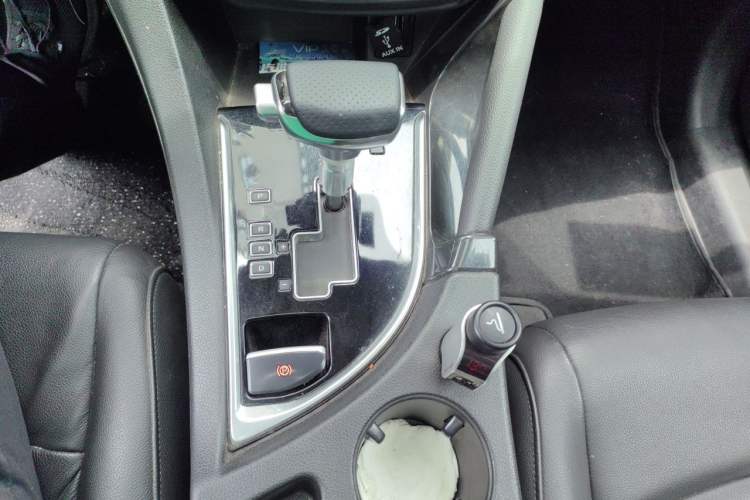 Used Dongfeng Aeolus AX7 2015 2.0L Automatic Zhiyi Trim Gear Lever