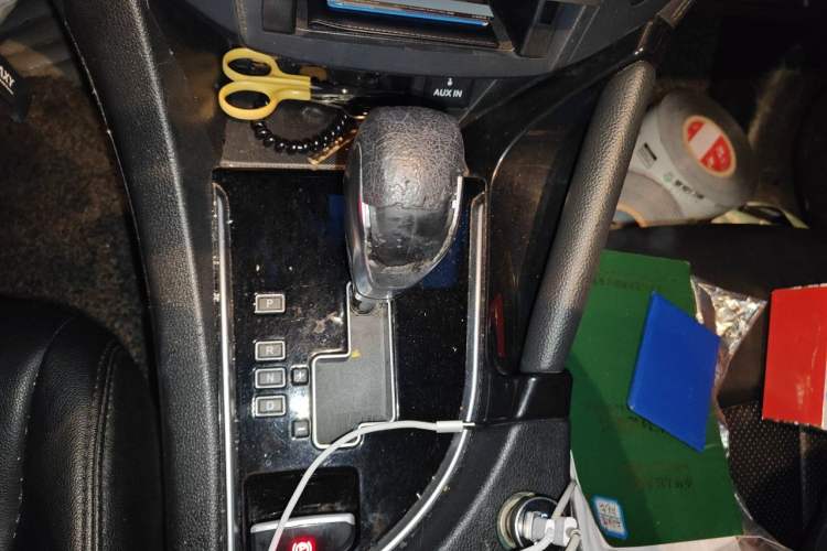 Used Dongfeng Aeolus AX7 2015 2.0L Automatic Zhiyue Version Gear Lever