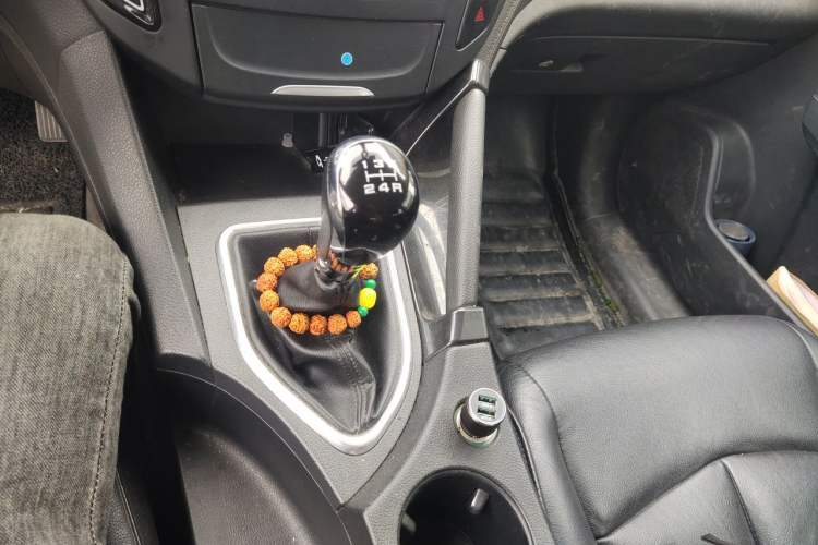 Used Dongfeng Aeolus AX7 2015 2.0L Manual Zhiyi Trim Gear Lever