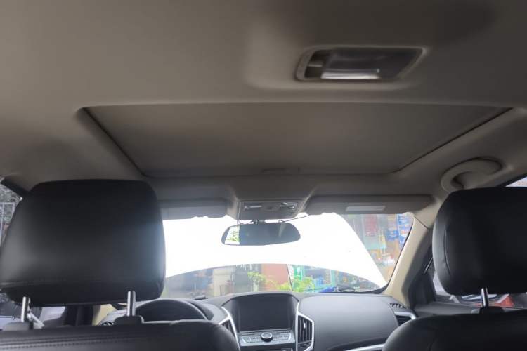 Used Dongfeng Aeolus AX7 2015 2.3L Automatic ZhiZun Version Headliner