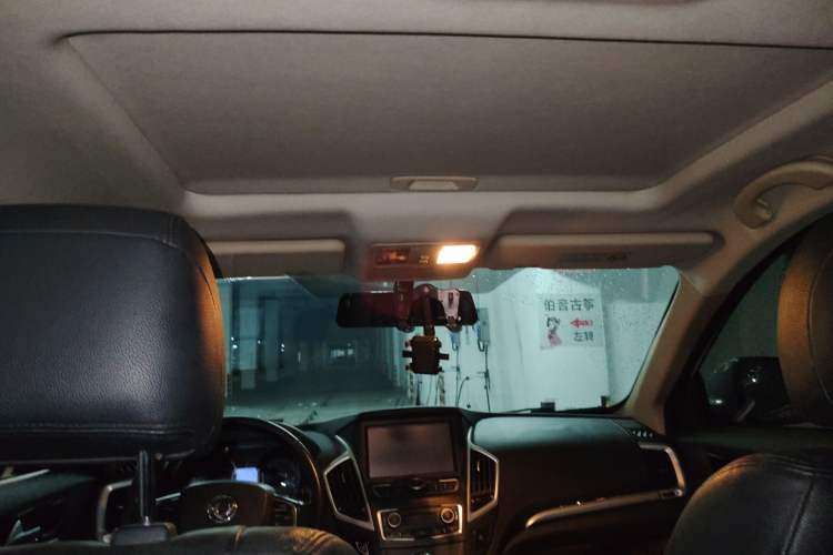 Used Dongfeng Aeolus AX7 2015 2.0L Manual Zhiyue Model Headliner