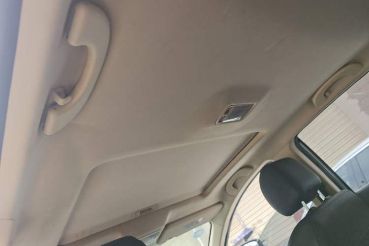Used Dongfeng Aeolus AX7 2015 2.0L Manual Zhiyi Trim Headliner