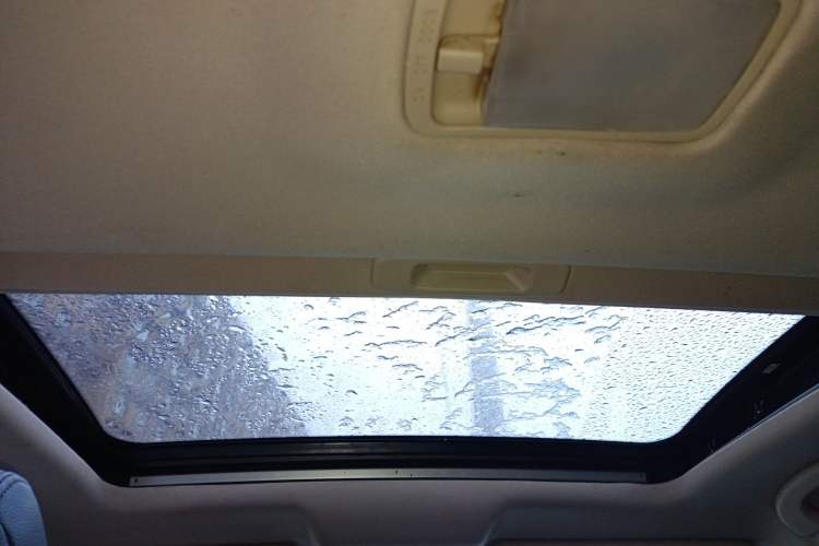 Used Dongfeng Aeolus AX7 2015 2.0L Manual Zhiyi Trim Headliner