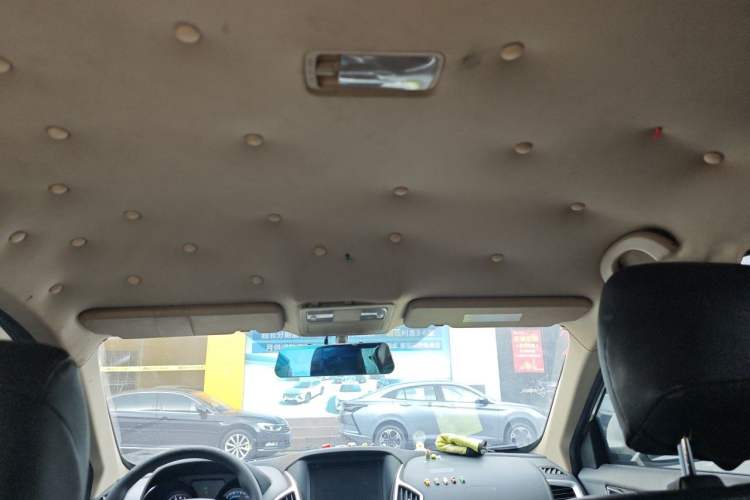 Used Dongfeng Aeolus AX7 2015 2.0L Manual Zhiyue Model Headliner