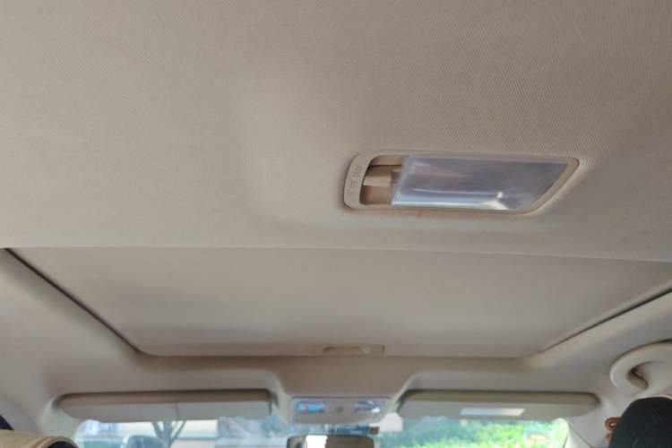 Used Dongfeng Aeolus AX7 2015 2.0L Automatic Zhiyi Trim Headliner